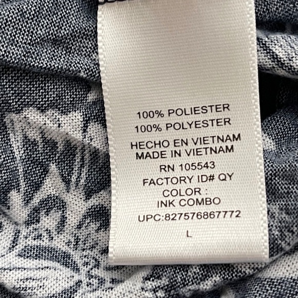 Daisy Fuentes Navy Blue and White Floral Sleeveless Top - Picture 9 of 12